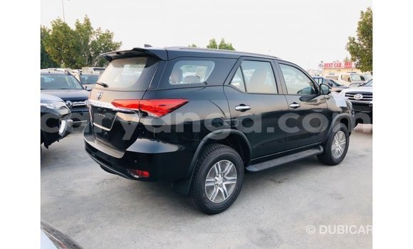 Nunua Imported Toyota Fortuner Black Gari ndani ya Import - Dubai nchini Malawi Nunua Imported Toyota Fortuner Black Gari ndani ya Import - Dubai nchini Malawi