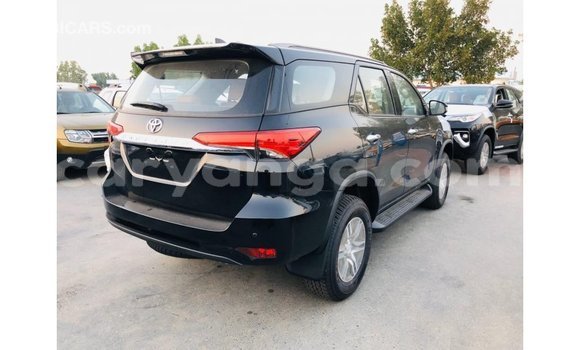 Nunua Imported Toyota Fortuner Black Gari ndani ya Import - Dubai nchini Malawi Nunua Imported Toyota Fortuner Black Gari ndani ya Import - Dubai nchini Malawi