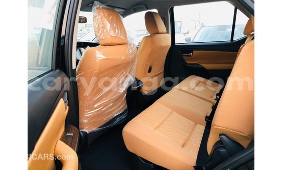 Nunua Imported Toyota Fortuner Black Gari ndani ya Import - Dubai nchini Malawi Nunua Imported Toyota Fortuner Black Gari ndani ya Import - Dubai nchini Malawi
