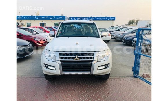 Acheter Import Voiture Mitsubishi Pajero Blanc à Import - Dubai, Malawi Acheter Import Voiture Mitsubishi Pajero Blanc à Import - Dubai, Malawi
