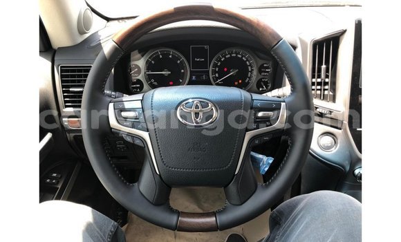 Nunua Imported Toyota Land Cruiser Black Gari ndani ya Import - Dubai nchini Malawi Nunua Imported Toyota Land Cruiser Black Gari ndani ya Import - Dubai nchini Malawi