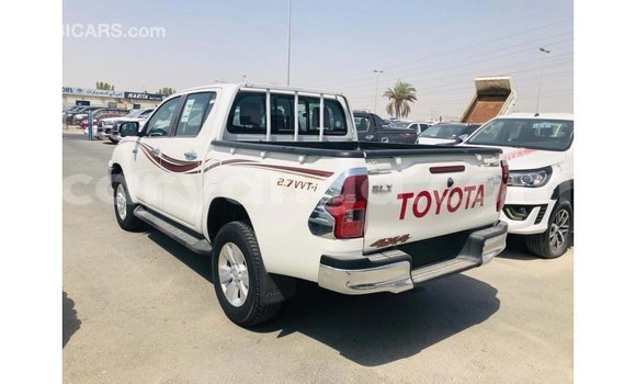 Acheter Import Voiture Toyota Hilux Blanc à Import - Dubai, Malawi Acheter Import Voiture Toyota Hilux Blanc à Import - Dubai, Malawi