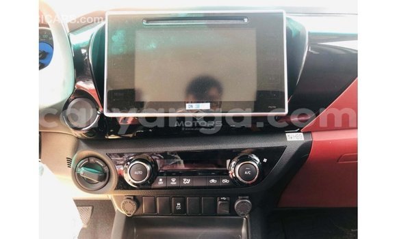 Acheter Import Voiture Toyota Hilux Blanc à Import - Dubai, Malawi Acheter Import Voiture Toyota Hilux Blanc à Import - Dubai, Malawi