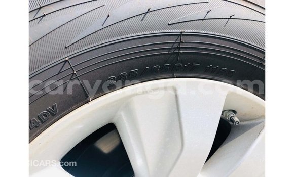 Acheter Import Voiture Toyota Hilux Blanc à Import - Dubai, Malawi Acheter Import Voiture Toyota Hilux Blanc à Import - Dubai, Malawi