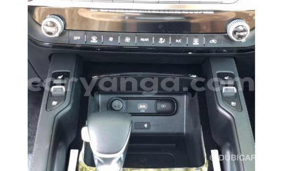 Buy Import Kia Carens White Car in Import - Dubai in Malawi Buy Import Kia Carens White Car in Import - Dubai in Malawi