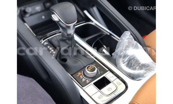 Buy Import Kia Carens White Car in Import - Dubai in Malawi Buy Import Kia Carens White Car in Import - Dubai in Malawi