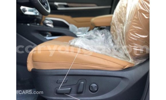 Buy Import Kia Carens White Car in Import - Dubai in Malawi Buy Import Kia Carens White Car in Import - Dubai in Malawi