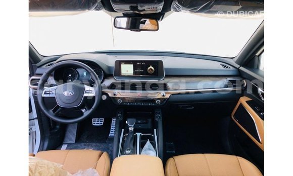 Buy Import Kia Carens White Car in Import - Dubai in Malawi Buy Import Kia Carens White Car in Import - Dubai in Malawi