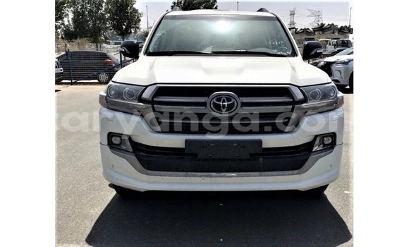 Buy Import Toyota Land Cruiser White Car in Import - Dubai in Malawi Buy Import Toyota Land Cruiser White Car in Import - Dubai in Malawi