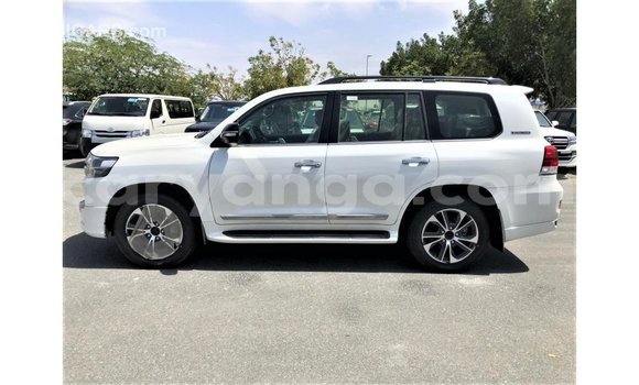 Buy Import Toyota Land Cruiser White Car in Import - Dubai in Malawi Buy Import Toyota Land Cruiser White Car in Import - Dubai in Malawi
