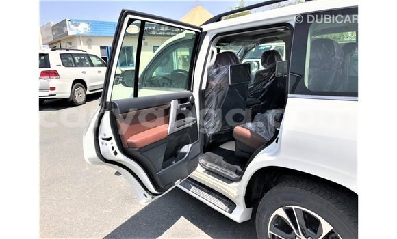 Buy Import Toyota Land Cruiser White Car in Import - Dubai in Malawi Buy Import Toyota Land Cruiser White Car in Import - Dubai in Malawi