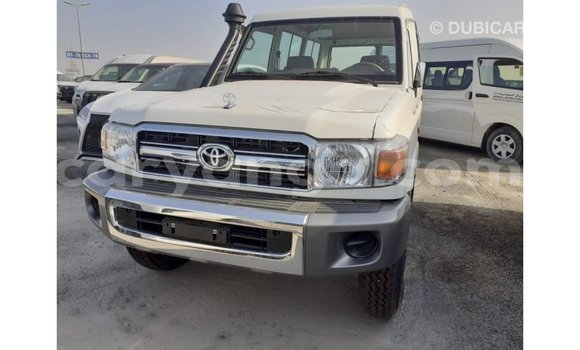Buy Import Toyota Land Cruiser White Car in Import - Dubai in Malawi Buy Import Toyota Land Cruiser White Car in Import - Dubai in Malawi