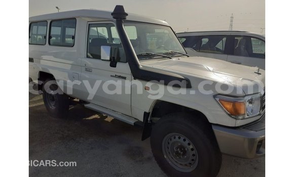 Buy Import Toyota Land Cruiser White Car in Import - Dubai in Malawi Buy Import Toyota Land Cruiser White Car in Import - Dubai in Malawi