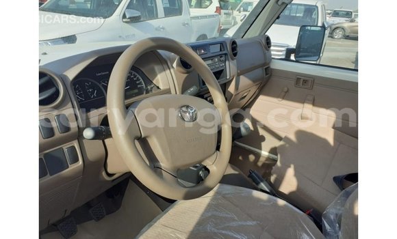 Buy Import Toyota Land Cruiser White Car in Import - Dubai in Malawi Buy Import Toyota Land Cruiser White Car in Import - Dubai in Malawi