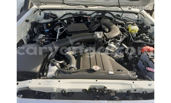 Buy Import Toyota Land Cruiser White Car in Import - Dubai in Malawi Buy Import Toyota Land Cruiser White Car in Import - Dubai in Malawi