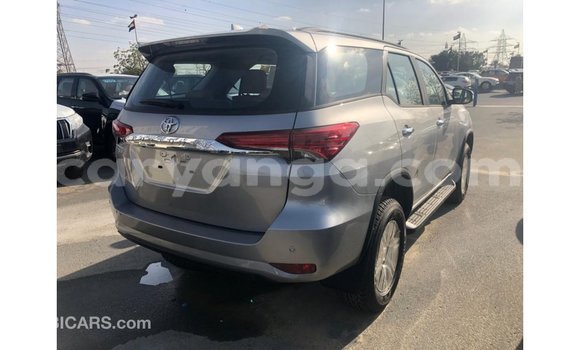 Nunua Imported Toyota Fortuner Other Gari ndani ya Import - Dubai nchini Malawi Nunua Imported Toyota Fortuner Other Gari ndani ya Import - Dubai nchini Malawi