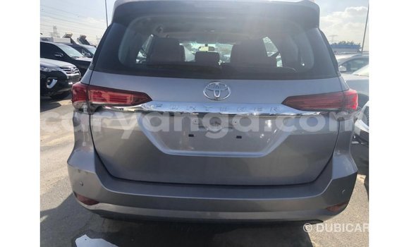 Nunua Imported Toyota Fortuner Other Gari ndani ya Import - Dubai nchini Malawi Nunua Imported Toyota Fortuner Other Gari ndani ya Import - Dubai nchini Malawi