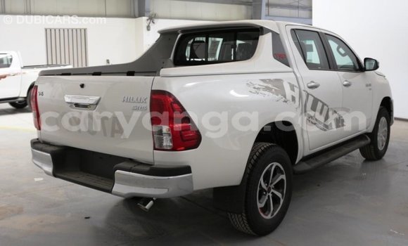 Buy Import Toyota Hilux White Car in Import - Dubai in Malawi Buy Import Toyota Hilux White Car in Import - Dubai in Malawi