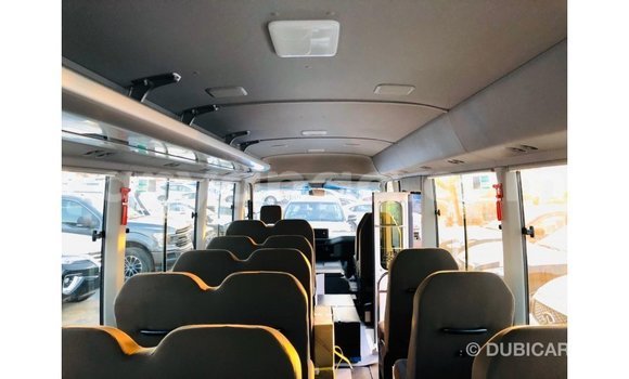 Nunua Imported Toyota Coaster White Gari ndani ya Import - Dubai nchini Malawi Nunua Imported Toyota Coaster White Gari ndani ya Import - Dubai nchini Malawi