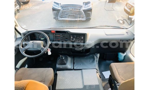 Nunua Imported Toyota Coaster White Gari ndani ya Import - Dubai nchini Malawi Nunua Imported Toyota Coaster White Gari ndani ya Import - Dubai nchini Malawi