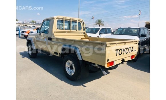 Nunua Imported Toyota Land Cruiser Beige Gari ndani ya Import - Dubai nchini Malawi Nunua Imported Toyota Land Cruiser Beige Gari ndani ya Import - Dubai nchini Malawi