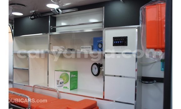 Acheter Import Voiture Toyota Hiace Blanc à Import - Dubai, Malawi Acheter Import Voiture Toyota Hiace Blanc à Import - Dubai, Malawi