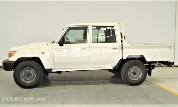 Buy Import Toyota Land Cruiser White Car in Import - Dubai in Malawi Buy Import Toyota Land Cruiser White Car in Import - Dubai in Malawi