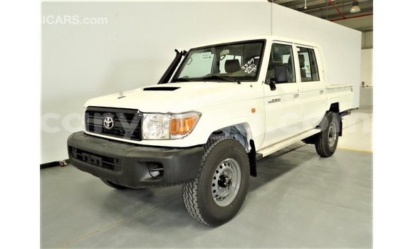 Buy Import Toyota Land Cruiser White Car in Import - Dubai in Malawi Buy Import Toyota Land Cruiser White Car in Import - Dubai in Malawi