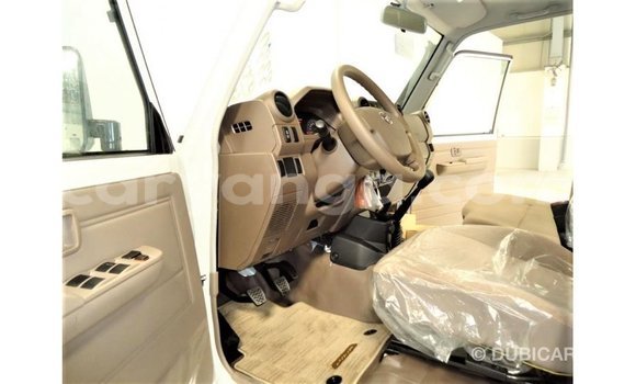 Buy Import Toyota Land Cruiser White Car in Import - Dubai in Malawi Buy Import Toyota Land Cruiser White Car in Import - Dubai in Malawi