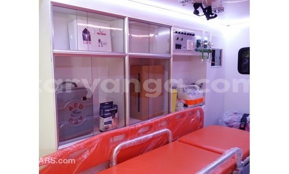 Nunua Imported Toyota Hiace White Gari ndani ya Import - Dubai nchini Malawi Nunua Imported Toyota Hiace White Gari ndani ya Import - Dubai nchini Malawi