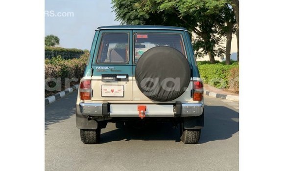 Buy Import Nissan Patrol Blue Car in Import - Dubai in Malawi Buy Import Nissan Patrol Blue Car in Import - Dubai in Malawi