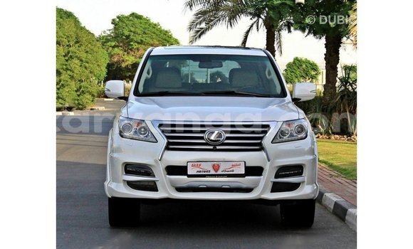 Acheter Import Voiture Lexus LX Blanc à Import - Dubai, Malawi Acheter Import Voiture Lexus LX Blanc à Import - Dubai, Malawi