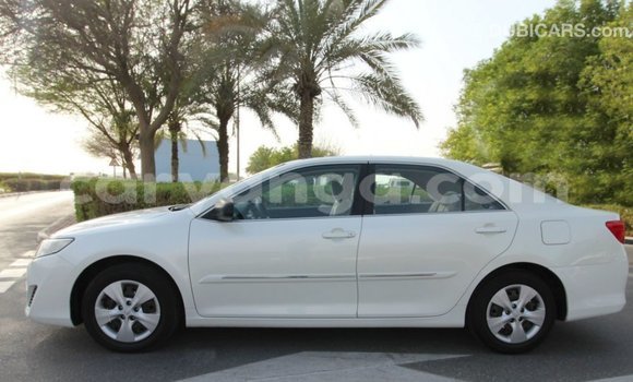 Buy Import Toyota Camry White Car in Import - Dubai in Malawi Buy Import Toyota Camry White Car in Import - Dubai in Malawi