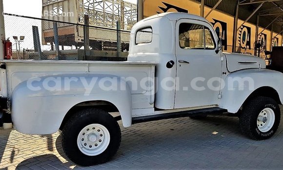 Nunua Imported Ford AEV AMBULANCE White Lori ndani ya Import - Dubai nchini Malawi Nunua Imported Ford AEV AMBULANCE White Lori ndani ya Import - Dubai nchini Malawi