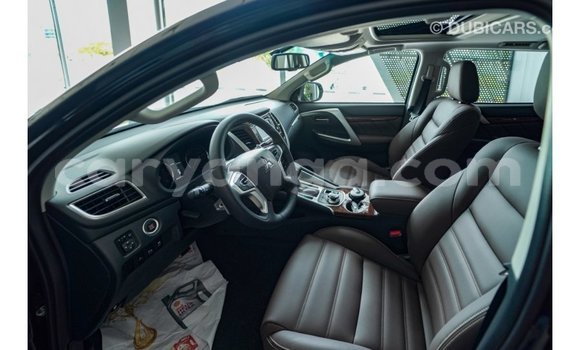 Acheter Import Voiture Mitsubishi Montero Noir à Import - Dubai, Malawi Acheter Import Voiture Mitsubishi Montero Noir à Import - Dubai, Malawi