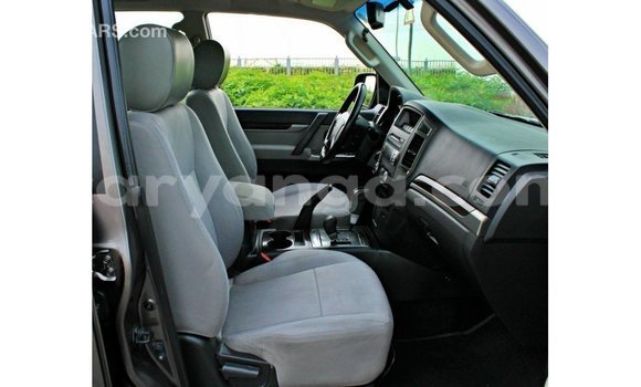 Buy Import Mitsubishi Pajero Brown Car in Import - Dubai in Malawi Buy Import Mitsubishi Pajero Brown Car in Import - Dubai in Malawi