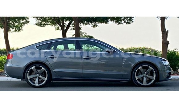 Acheter Import Voiture Audi A5 Autre à Import - Dubai, Malawi Acheter Import Voiture Audi A5 Autre à Import - Dubai, Malawi