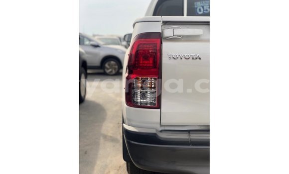 Buy Import Toyota Hilux White Car in Import - Dubai in Malawi Buy Import Toyota Hilux White Car in Import - Dubai in Malawi