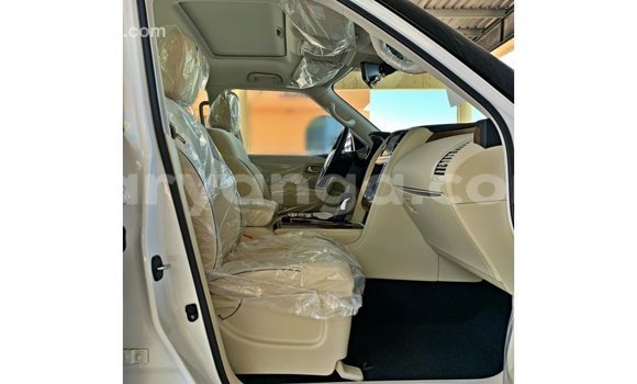 Buy Import Nissan Patrol White Car in Import - Dubai in Malawi Buy Import Nissan Patrol White Car in Import - Dubai in Malawi