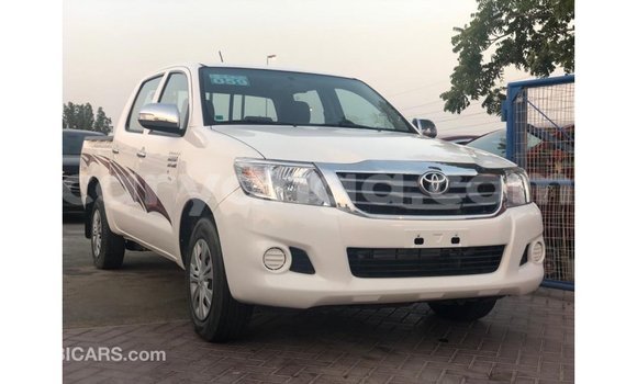 Nunua Imported Toyota Hilux White Gari ndani ya Import - Dubai nchini Malawi Nunua Imported Toyota Hilux White Gari ndani ya Import - Dubai nchini Malawi