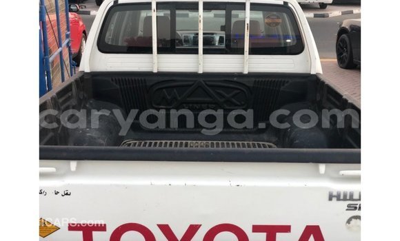 Nunua Imported Toyota Hilux White Gari ndani ya Import - Dubai nchini Malawi Nunua Imported Toyota Hilux White Gari ndani ya Import - Dubai nchini Malawi