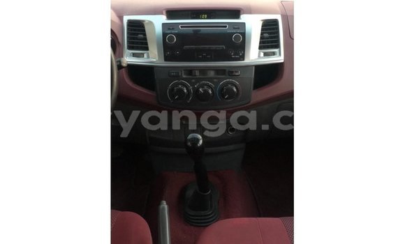 Nunua Imported Toyota Hilux White Gari ndani ya Import - Dubai nchini Malawi Nunua Imported Toyota Hilux White Gari ndani ya Import - Dubai nchini Malawi