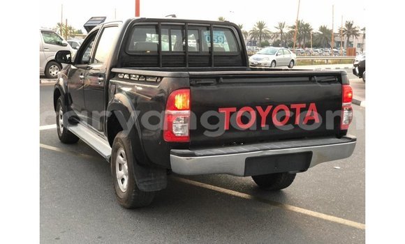 Acheter Import Voiture Toyota Hilux Noir à Import - Dubai, Malawi Acheter Import Voiture Toyota Hilux Noir à Import - Dubai, Malawi