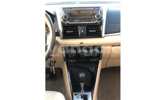 Nunua Imported Toyota Yaris White Gari ndani ya Import - Dubai nchini Malawi Nunua Imported Toyota Yaris White Gari ndani ya Import - Dubai nchini Malawi