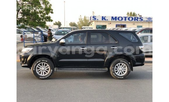 Nunua Imported Toyota Fortuner Black Gari ndani ya Import - Dubai nchini Malawi Nunua Imported Toyota Fortuner Black Gari ndani ya Import - Dubai nchini Malawi