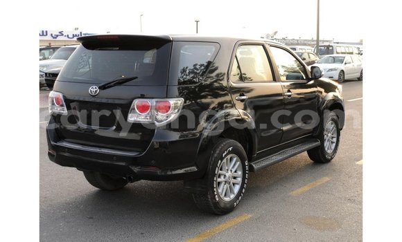 Nunua Imported Toyota Fortuner Black Gari ndani ya Import - Dubai nchini Malawi Nunua Imported Toyota Fortuner Black Gari ndani ya Import - Dubai nchini Malawi