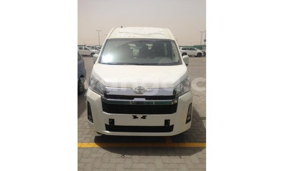 Acheter Import Voiture Toyota Hiace Blanc à Import - Dubai, Malawi Acheter Import Voiture Toyota Hiace Blanc à Import - Dubai, Malawi