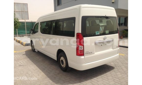 Acheter Import Voiture Toyota Hiace Blanc à Import - Dubai, Malawi Acheter Import Voiture Toyota Hiace Blanc à Import - Dubai, Malawi