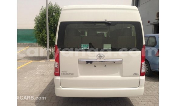 Acheter Import Voiture Toyota Hiace Blanc à Import - Dubai, Malawi Acheter Import Voiture Toyota Hiace Blanc à Import - Dubai, Malawi