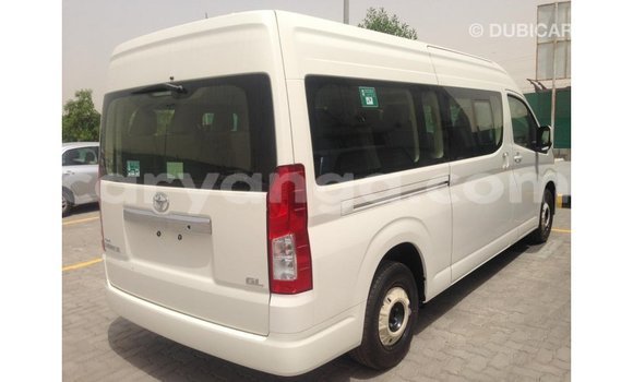 Acheter Import Voiture Toyota Hiace Blanc à Import - Dubai, Malawi Acheter Import Voiture Toyota Hiace Blanc à Import - Dubai, Malawi